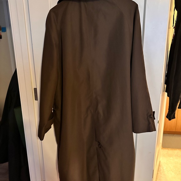 Ralph Lauren trench coat
44R - Picture 4 of 4